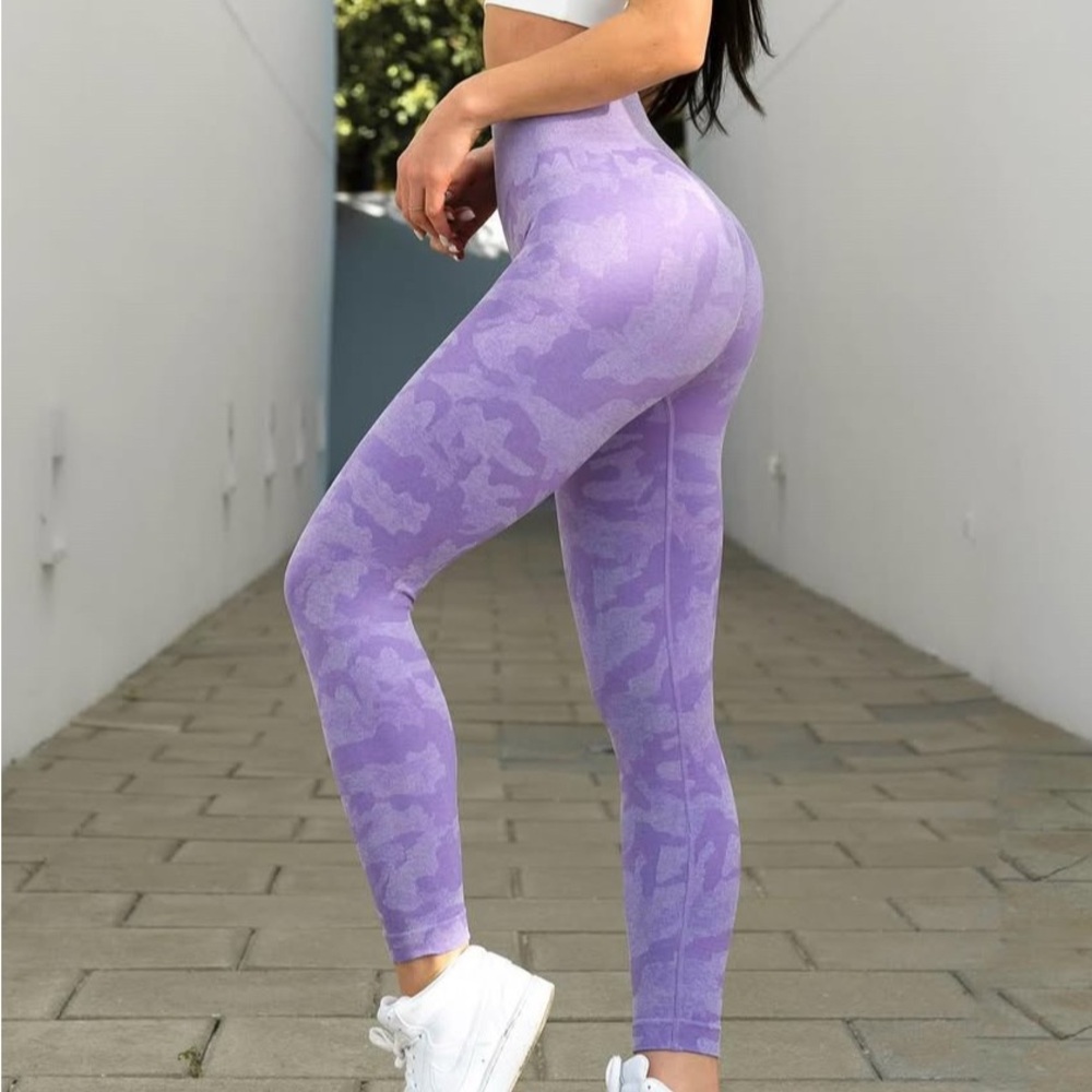 NVGTN Lilac Camo Seamless Leggings